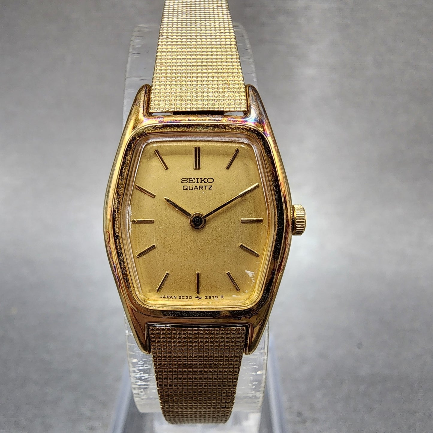 Seiko Watch Women 18mm Champagne Dial Gold Tone 2c206440 New Battery0
