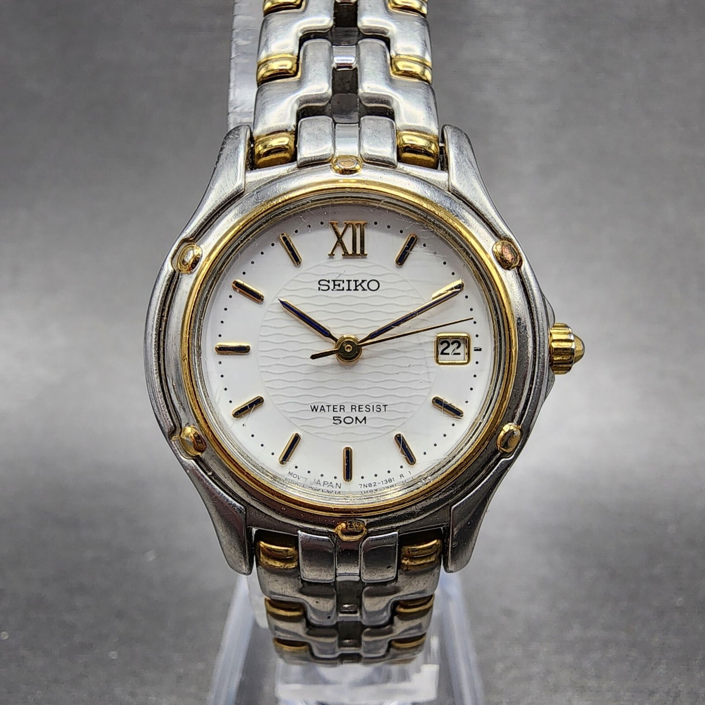 Seiko Watch Women 26mm White Dial Two Tone Date Round 7n820599 New Battery B4560