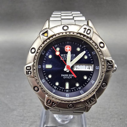 Wenger Dive Watch Women 30mm Blue Dial Silver SAK Design Daydate 091.0650 PARTS0