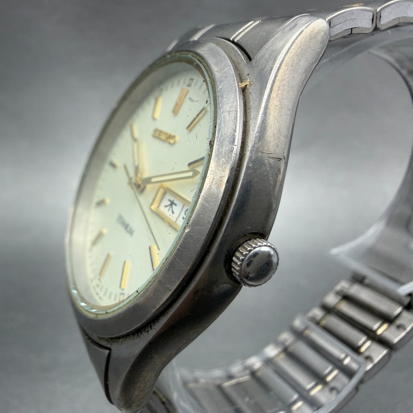Seiko Watch Men 36mm Champagne Dial Two Tone Titanium Daydate 7N43-9100 New Bat32