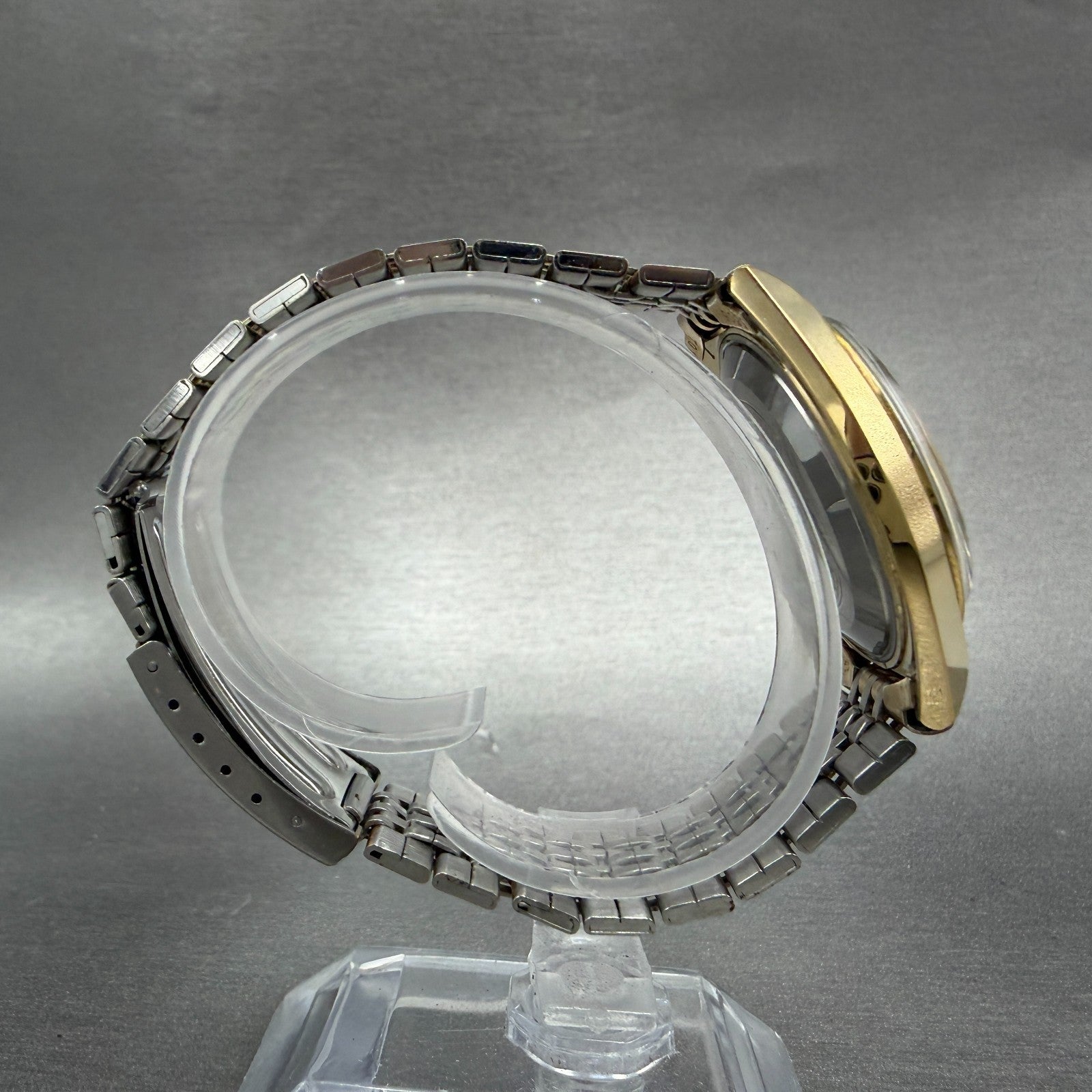 Seiko Lord Matic Watch Men 36mm Silver Dial Gold Tone Daydate 5606-7010 Runs8