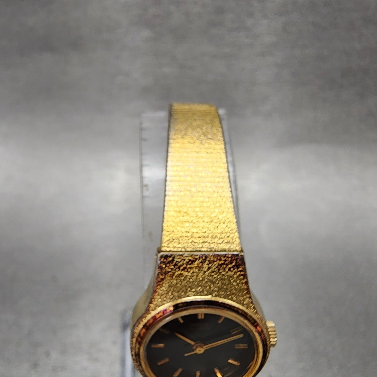 Seiko Watch Women 20mm Black Dial Gold Tone Round 8y210029 New Battery4