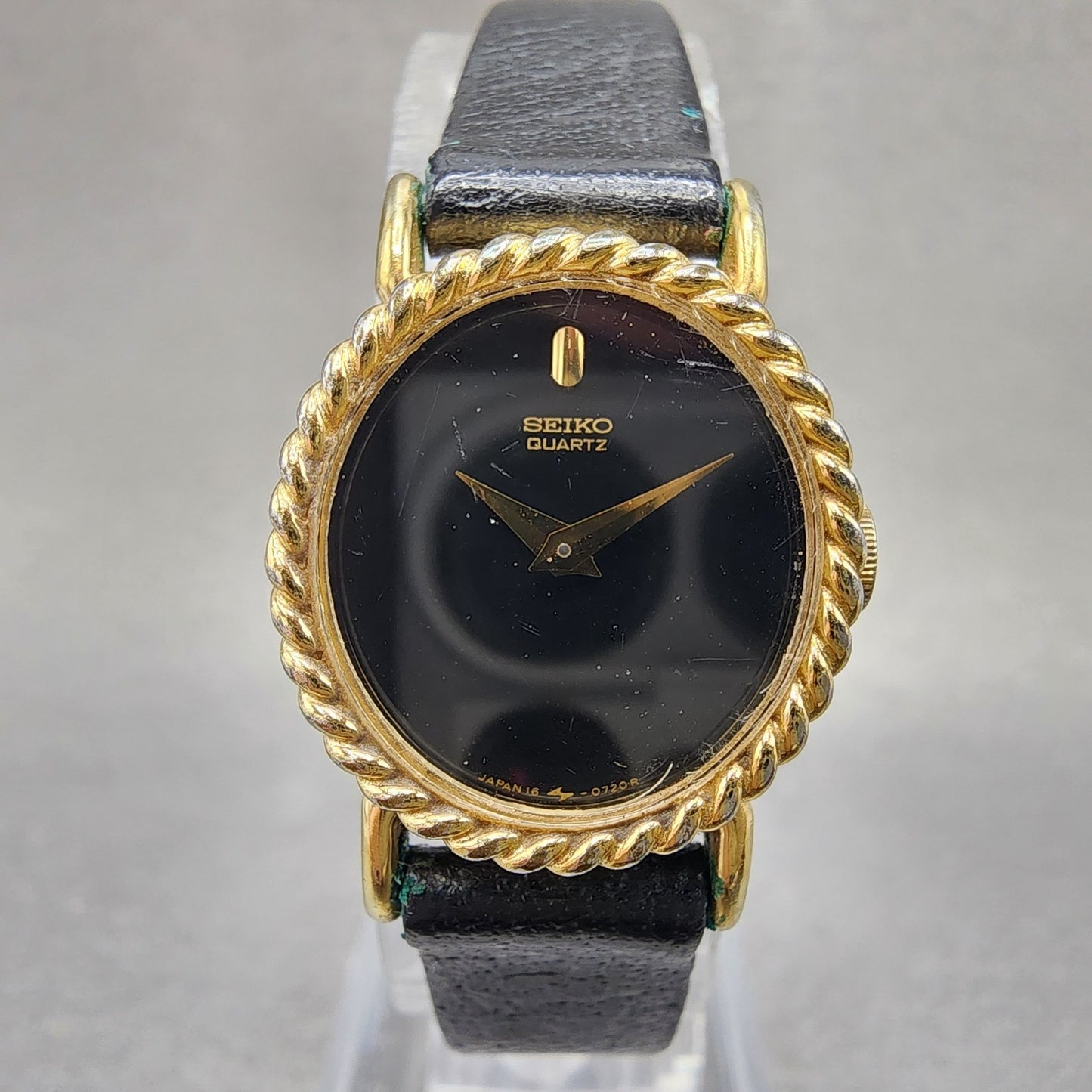 Seiko Watch Women 20mm Black Dial Gold Tone Oval 165199 New Battery2