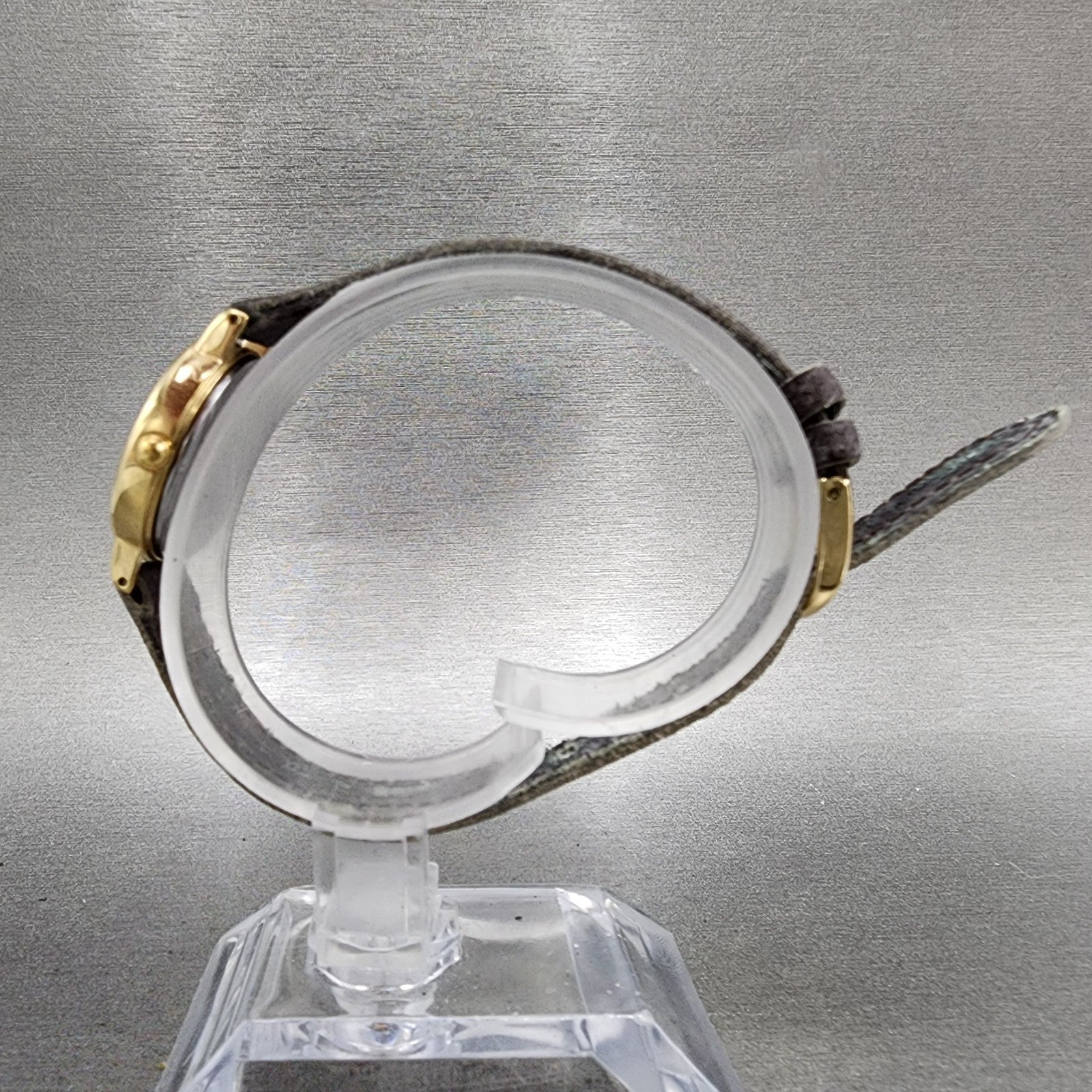 Seiko Avenue Watch Women 23mm White Dial Gold Tone Round 1F210C40 New Battery7