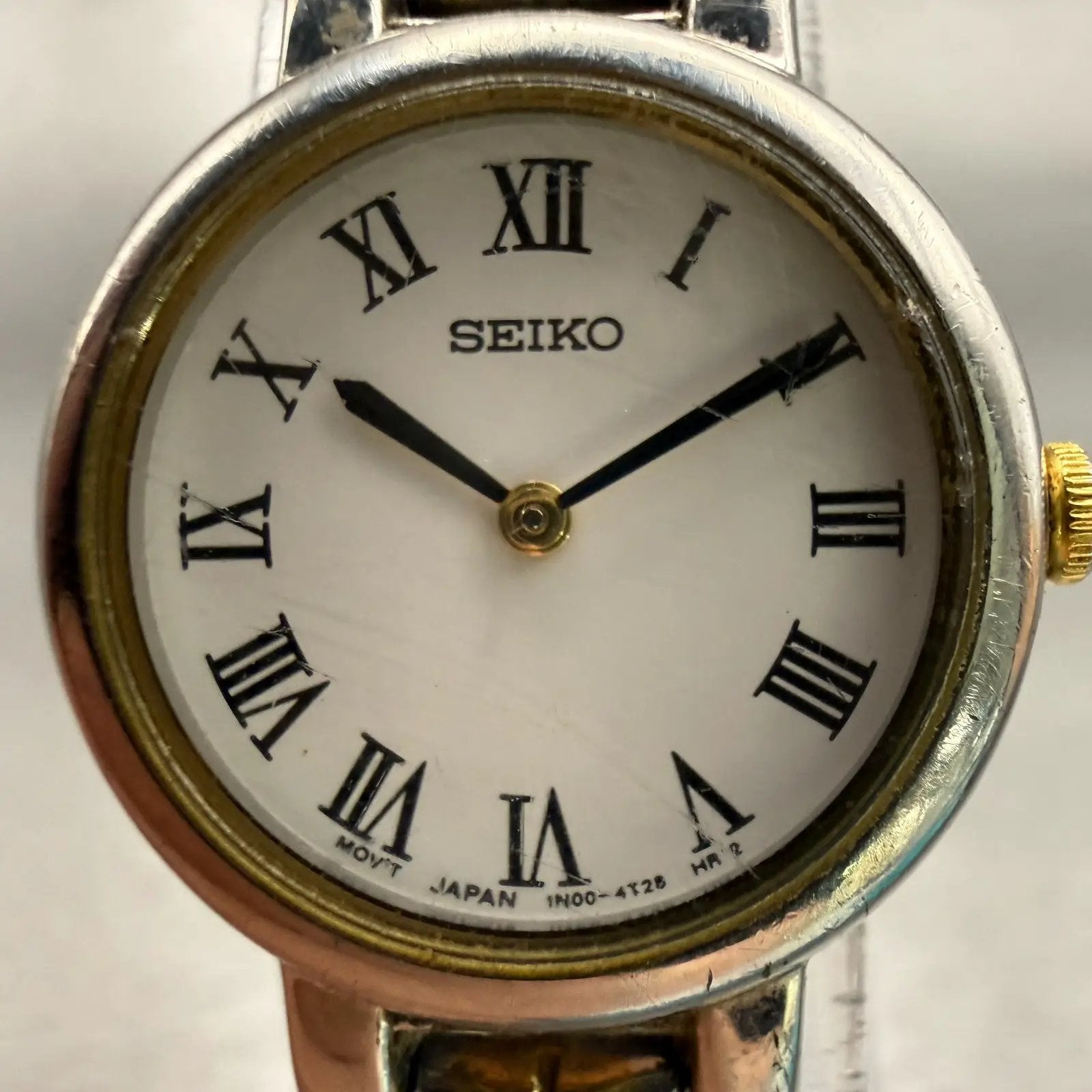 Seiko Watch Women 21mm White Dial Two Tone Round 1N00-1E20 New Battery Vintage1