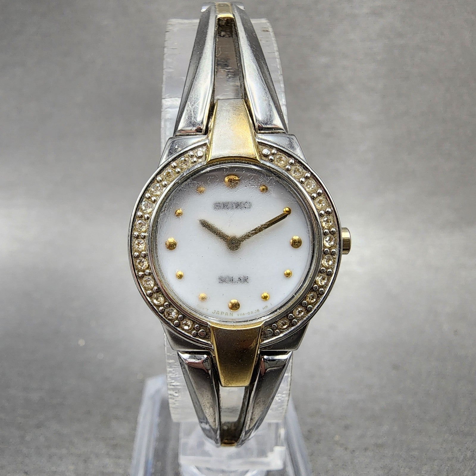 Seiko Solar Watch Women 22mm MOP Dial Two Tone Crystal Bezel Round V1140AF0 Runs0