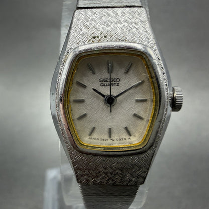 Seiko Watch Women 16mm Silver Dial Silver Tone Hexagon 2B31-5039 New Battery1