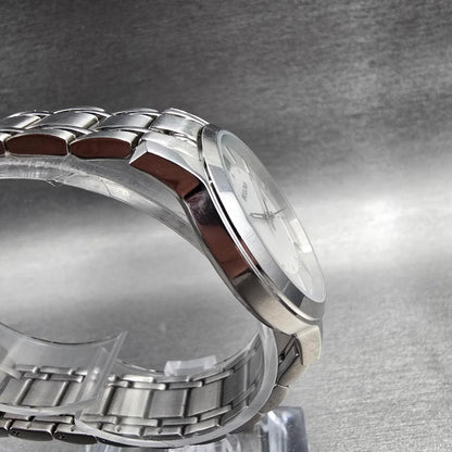 Bulova Watch Women 32mm MOP Dial Silver Tone Date Round 96M140 New Battery3
