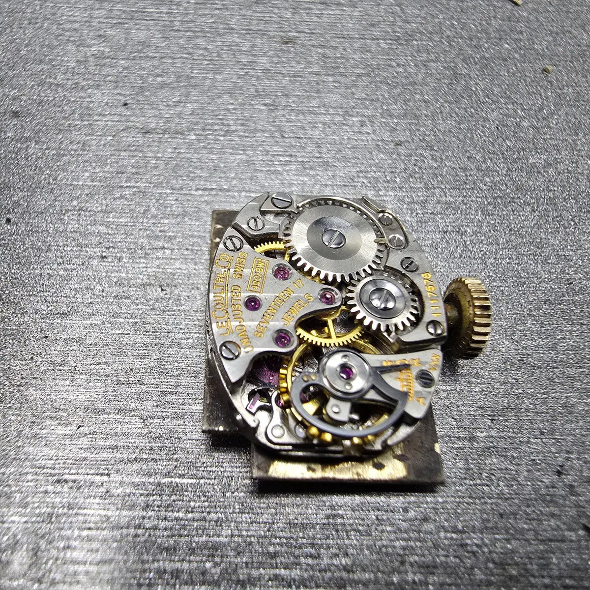 LeCoultre Caliber 490/BW 17 Jewel Watch Movement Vintage  Manual Wind Runs2