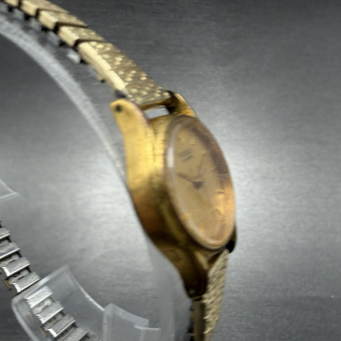 Seiko Watch Women 20mm Champagne Dial Gold Tone Round 1N01-0E19 New Battery3