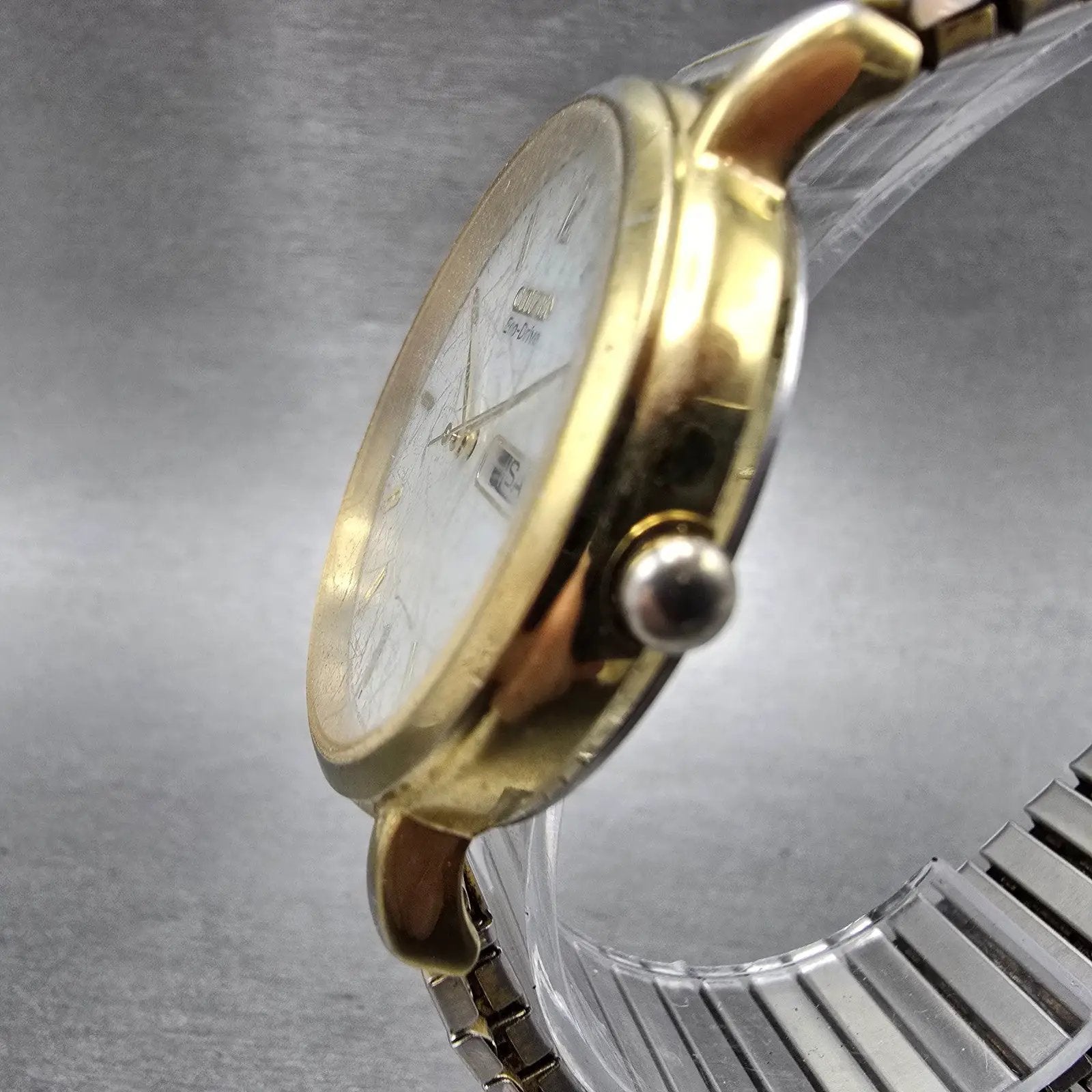 Citizen Eco-Drive Watch Men 36mm White Dial Gold Tone Daydate E101-S015588 Runs2