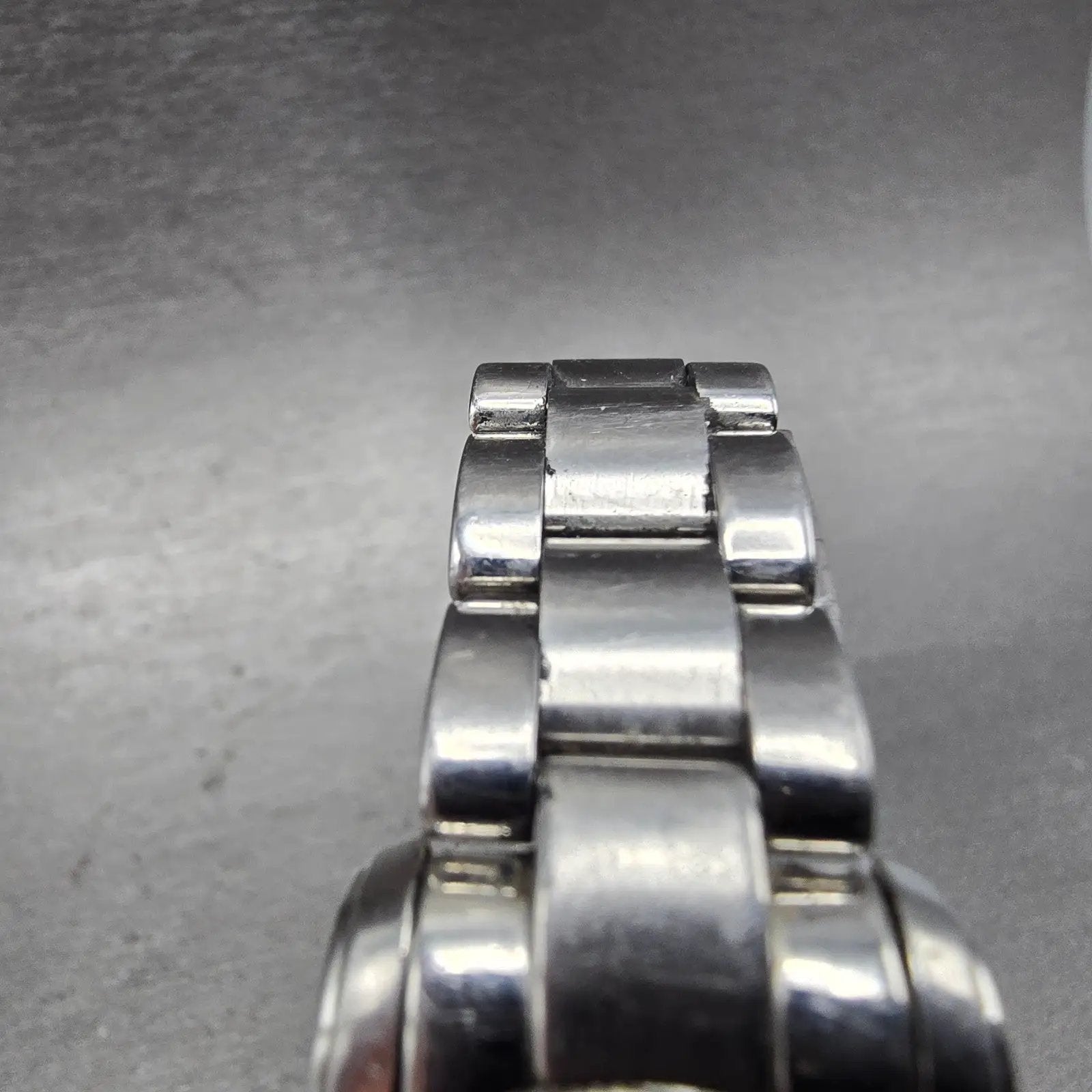Victorinox Swiss Army Vivante Watch Women 28mm Silver Dial Steel Date New Batt4