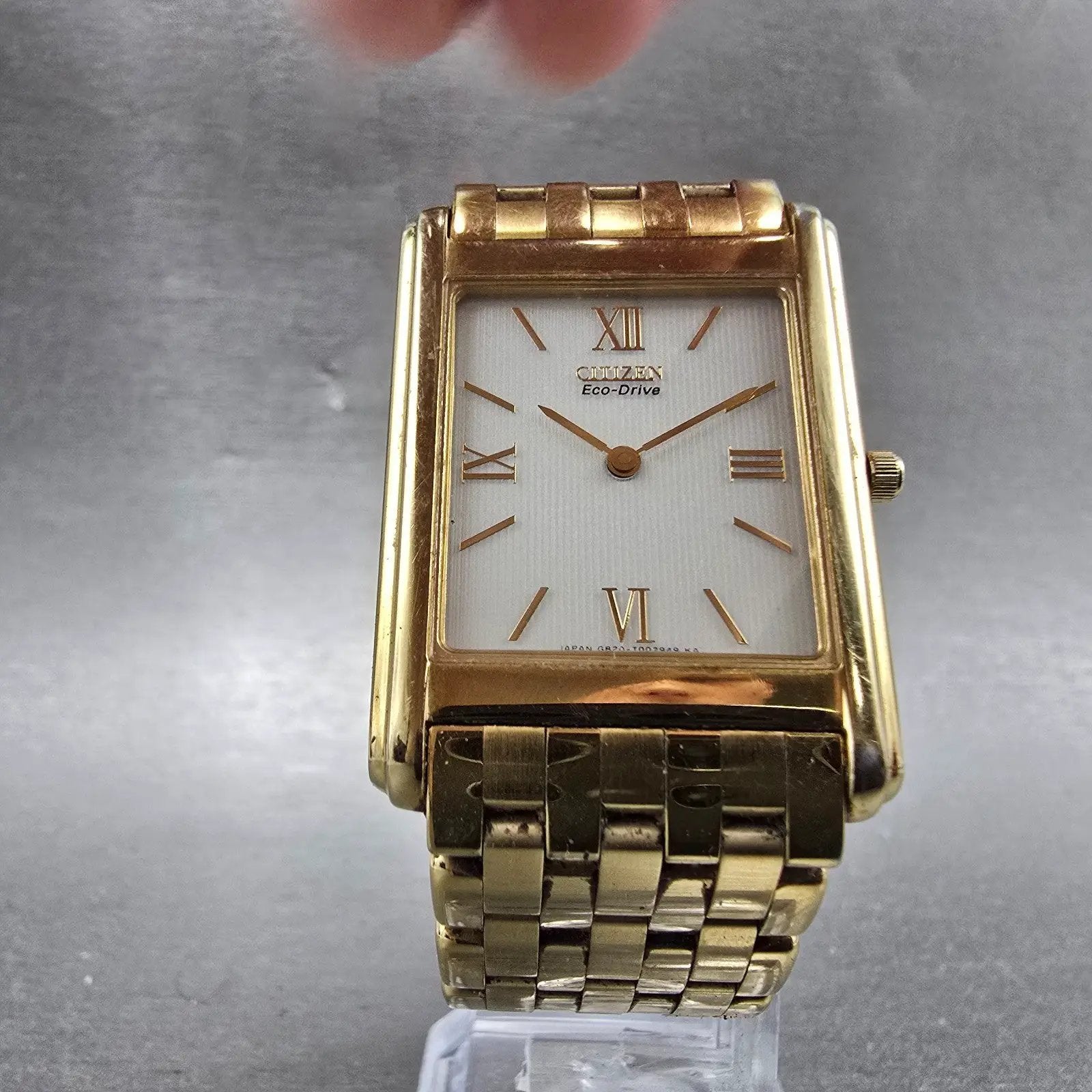 Citizen Eco-Drive Tank Watch Men 28mm White Dial Gold Tone G820-T001688 Runs UKl5
