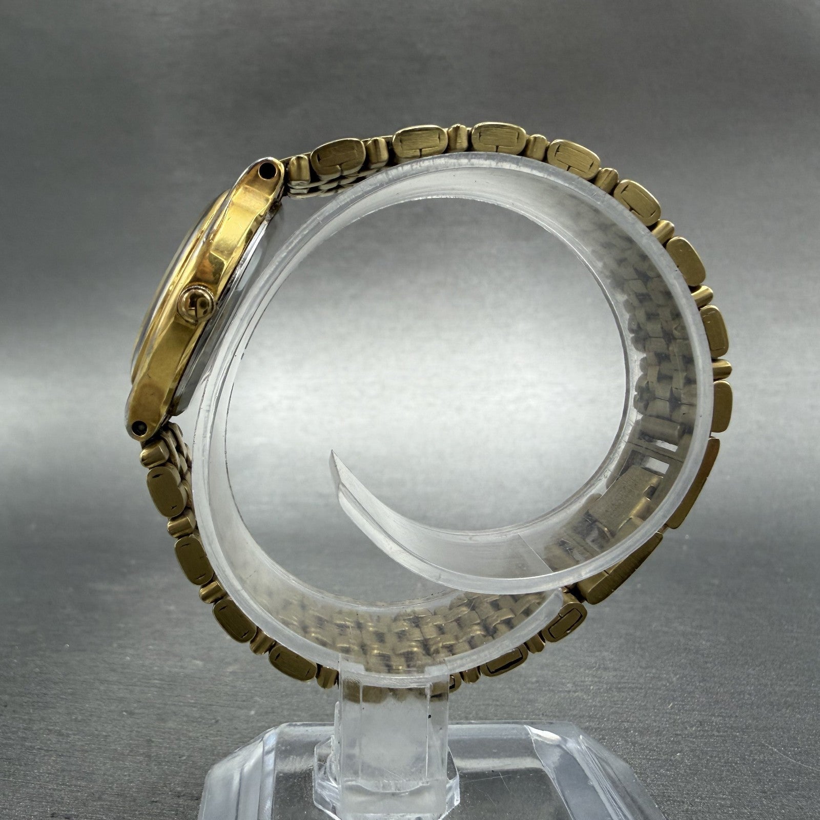 Citizen Watch Women 24mm White Dial Gold Tone Date 6010-G13893 New Battery6