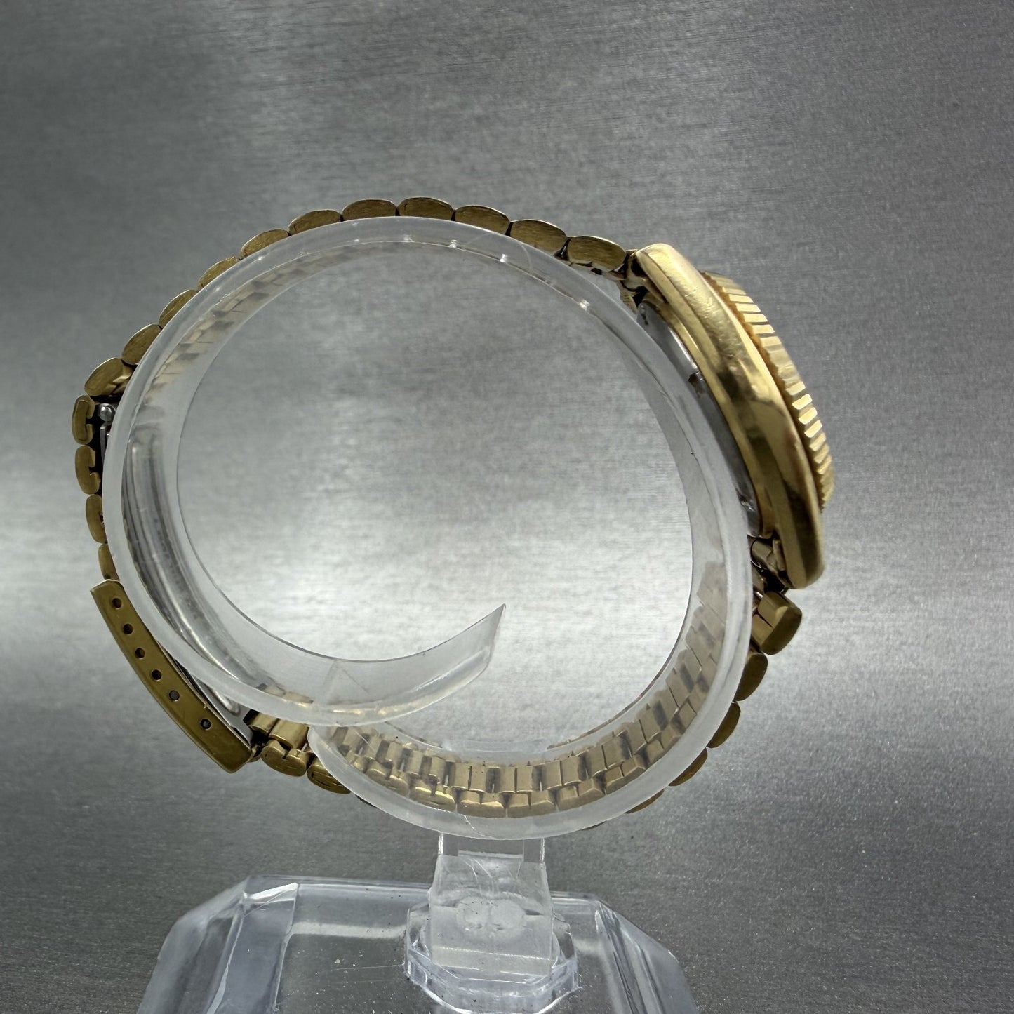 Seiko SQ Watch Women 24mm Champagne Dial Gold Tone Daydate 3e230a69 New Battery8