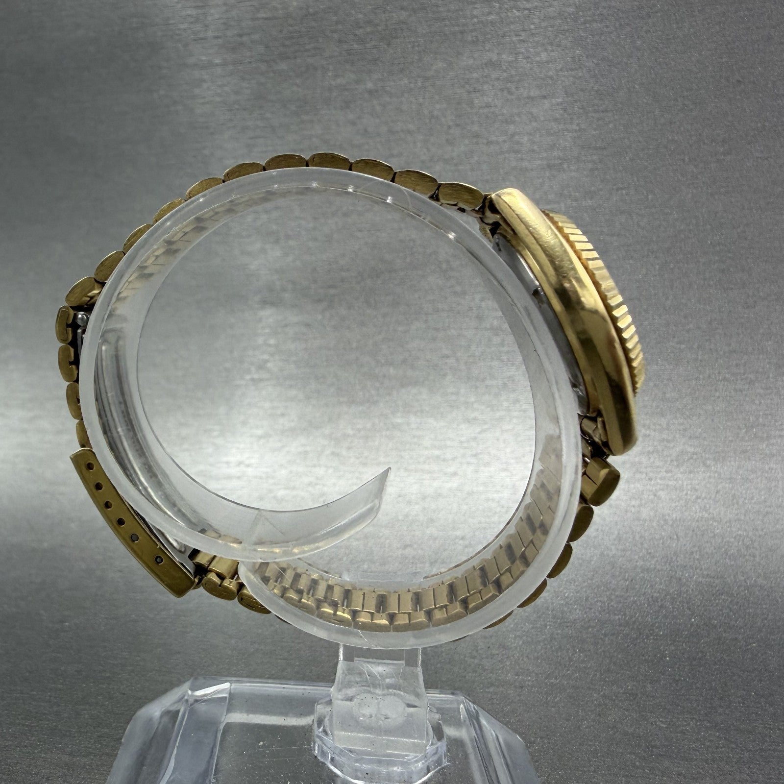 Seiko SQ Watch Women 24mm Champagne Dial Gold Tone Daydate 3e230a69 New Battery8