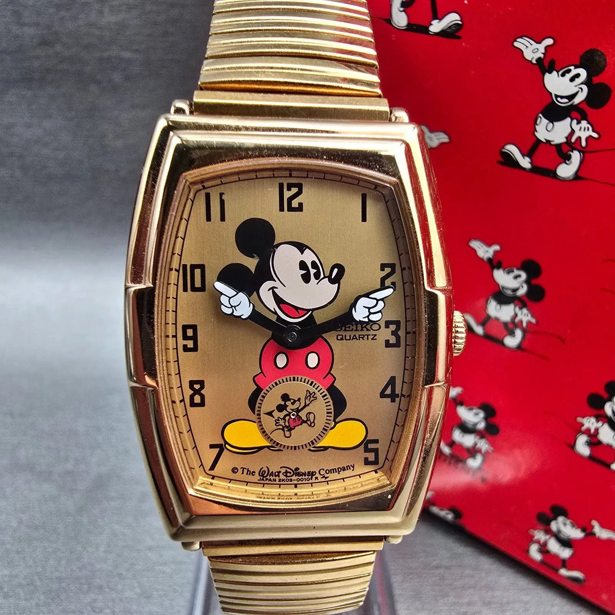 Seiko Mickey Mouse Watch Men 27mm Gold Dial Gold Tone 2K03-5009 New Battery4
