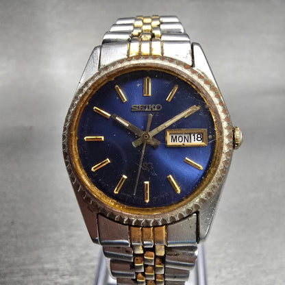 Seiko SQ Watch Women 25mm Blue Dial Two Tone Daydate Round 3Y03-0169 New Battery0