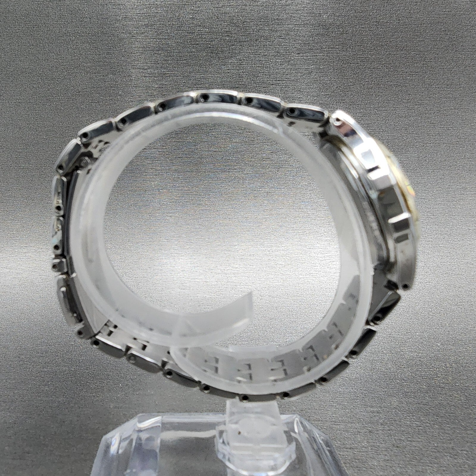 Seiko Solar Watch Women 28mm White Dial Two Tone Daydate Round V1870AC0 Runs8