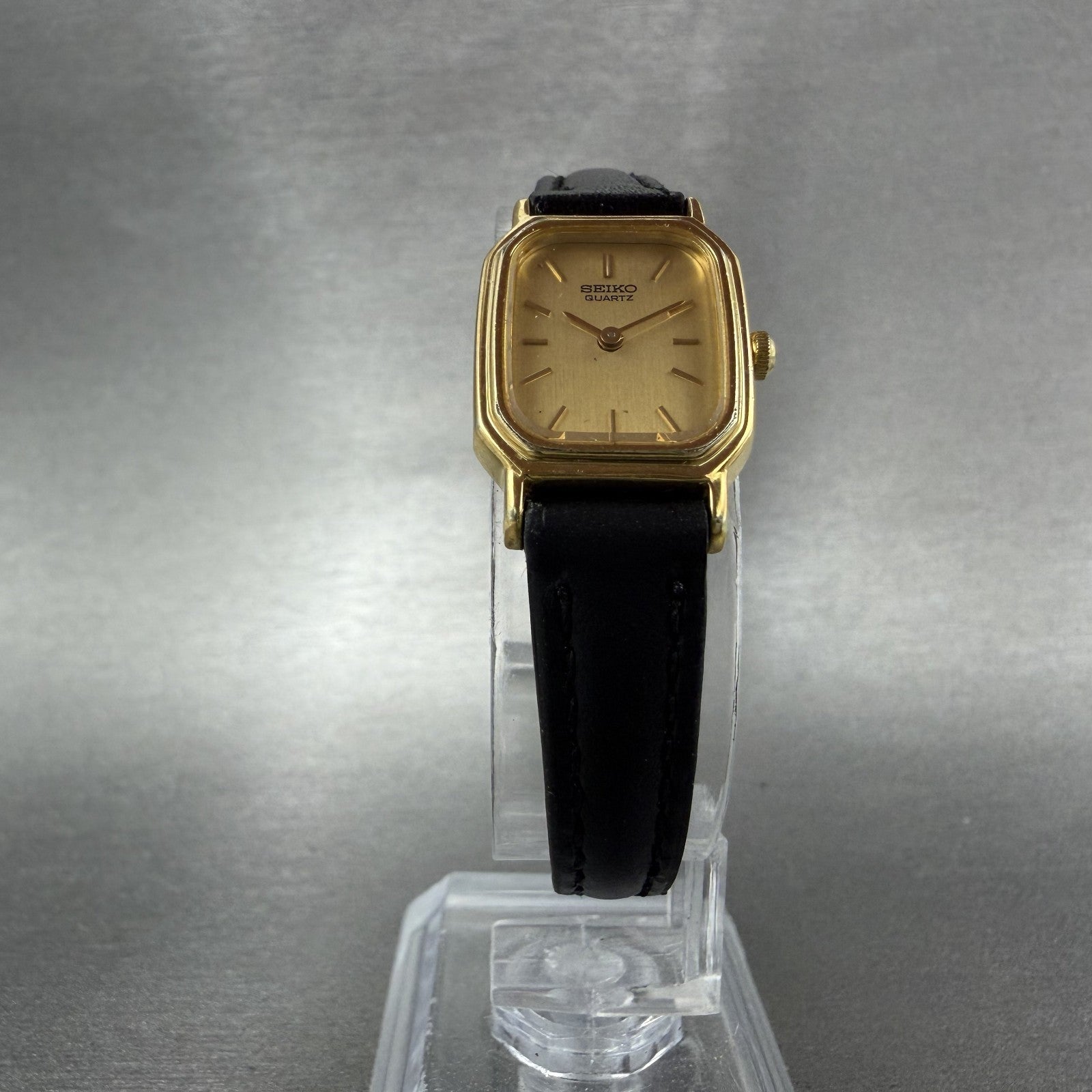 Seiko Tank Watch Women 17mm Champagne Dial Gold Tone 2P20-5A00 New Battery5