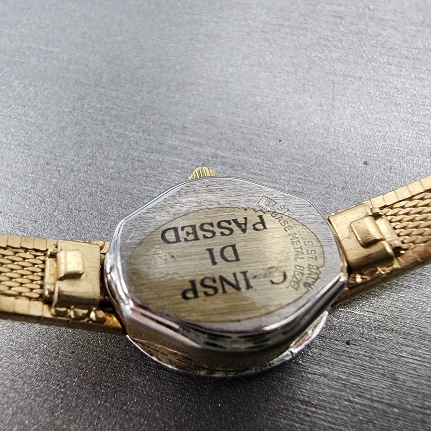 Gruen Watch Women 16mm Gold Dial Gold Tone Oval Diamond Bezel New Battery9