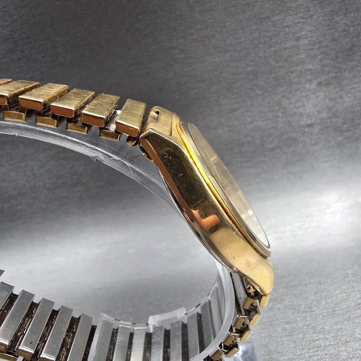 Citizen CQ Watch Men 35mm Champagne Dial Gold Tone Daydate 6101-915071 New Batt3