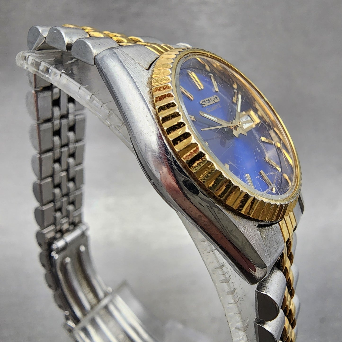 Seiko Watch Women 24mm Blue Dial Two Tone Daydate Round 7N830049 New Batt AB123