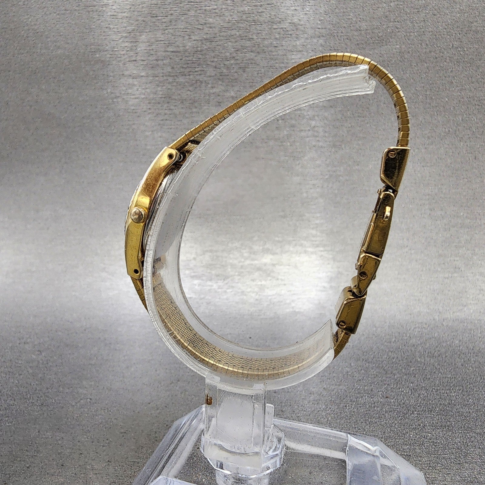Citizen CQ Watch Women 17mm Champagne Dial Gold Tone 3220324196 New Battery6