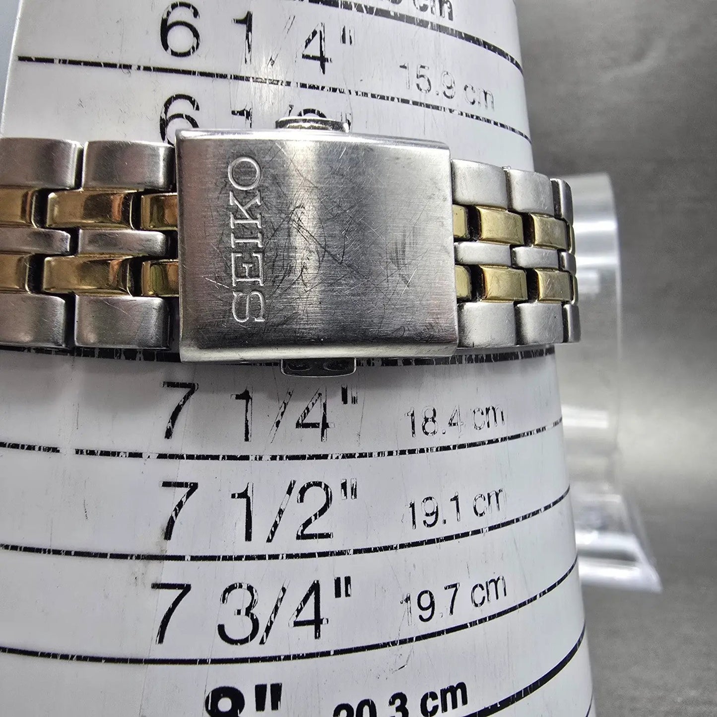 Seiko Solar Watch Men 37mm Gray Dial Two Tone Daydate Round V158-0AA0 Runs JKMN10