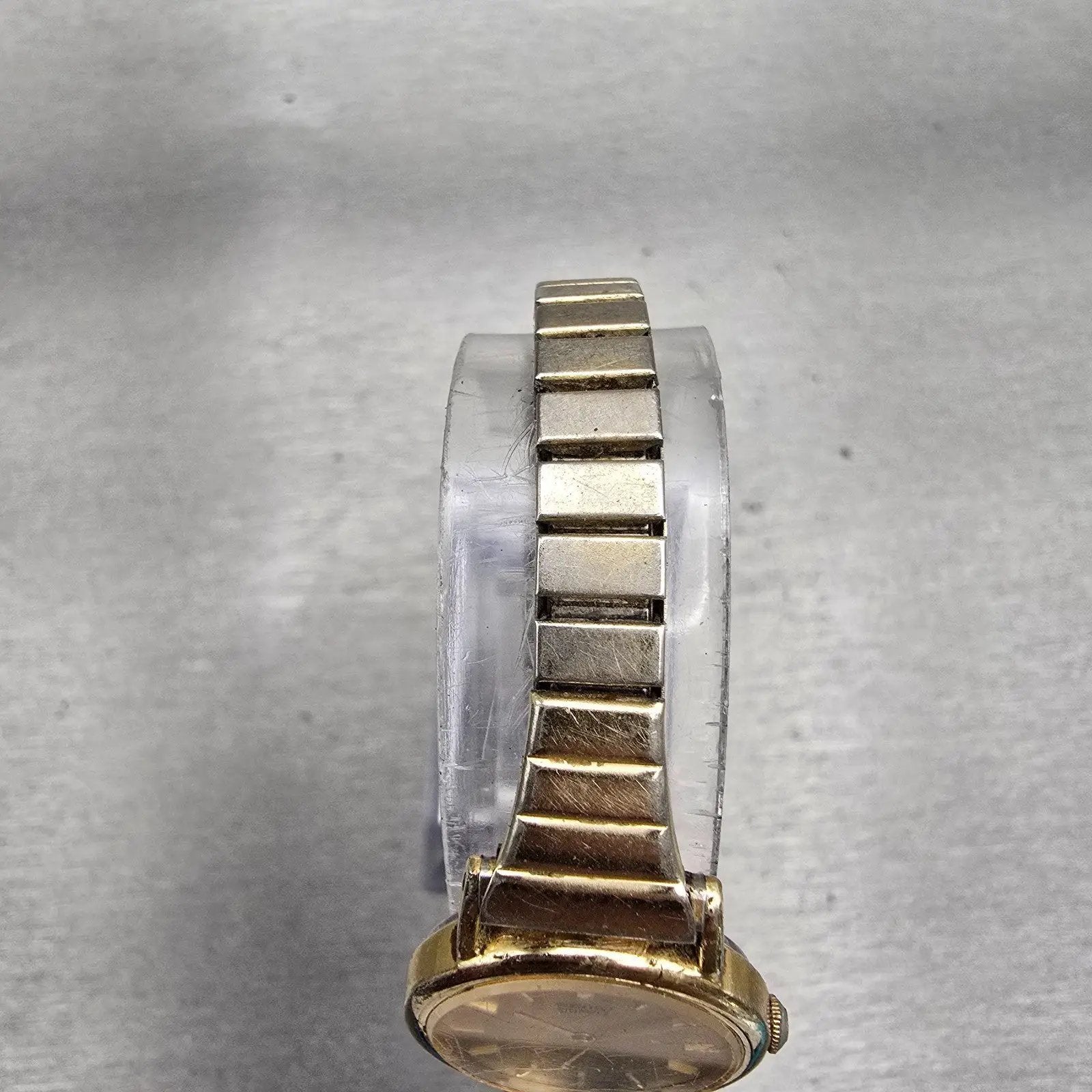 Seiko Watch Women 20mm Gold Dial Gold Tone Round 2C20-0010 New Battery Vintage4