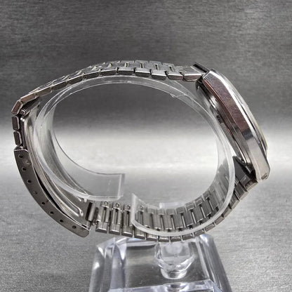 Seiko SQ Watch Men 35mm White Dial Silver Daydate Round 8223-8029 Chevron NewBat8