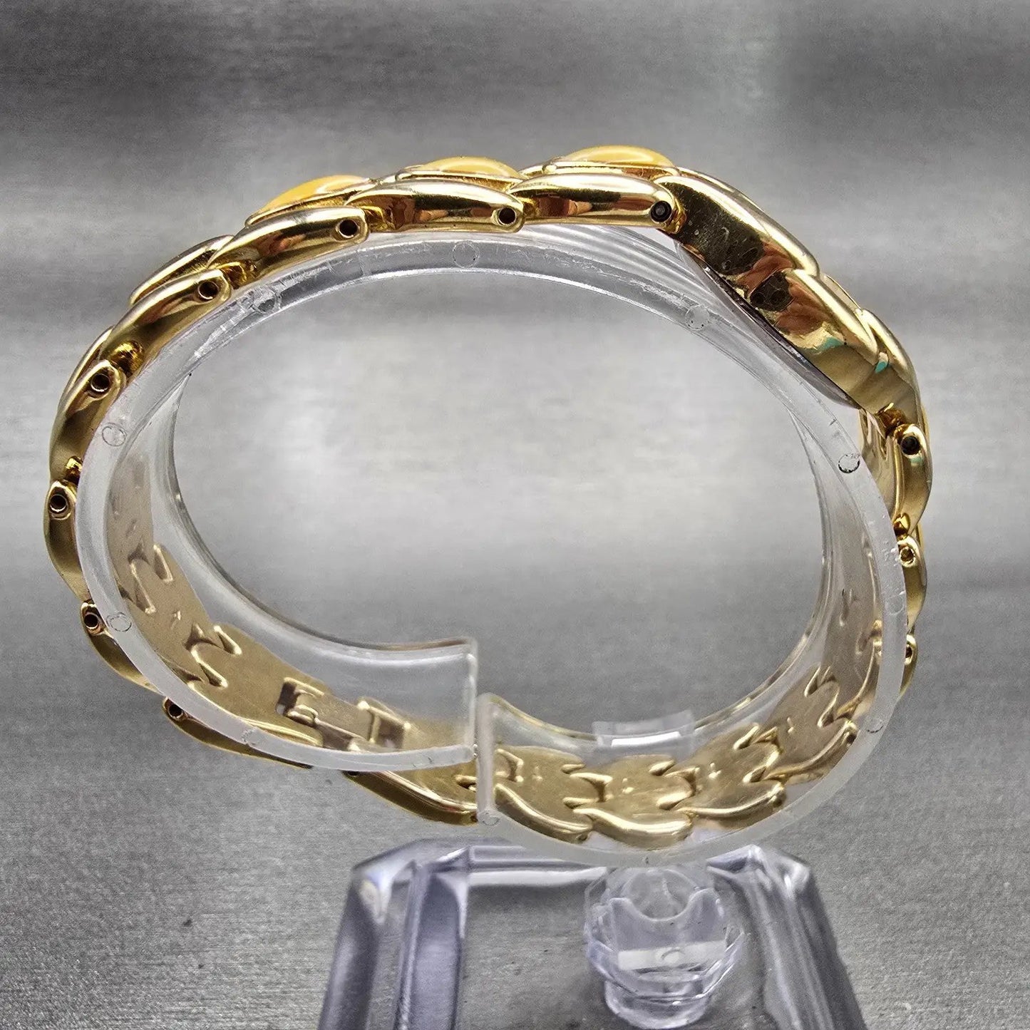 Citizen Elegance Watch Women 16mm MOP Dial Gold Tone Oval 3220-328311 New Batt8