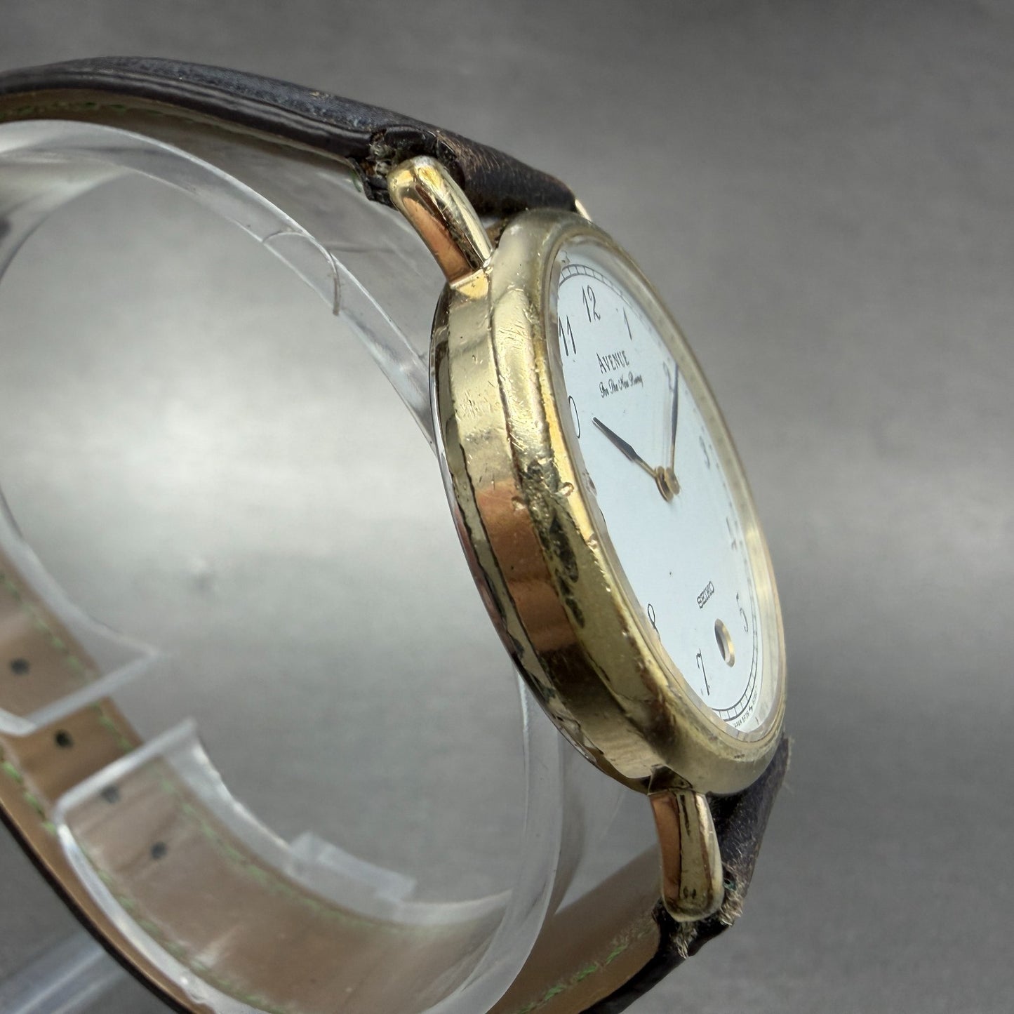 Seiko Avenue Watch Unisex 32mm White Dial Gold Tone Date 5P39-6070 New Battery3