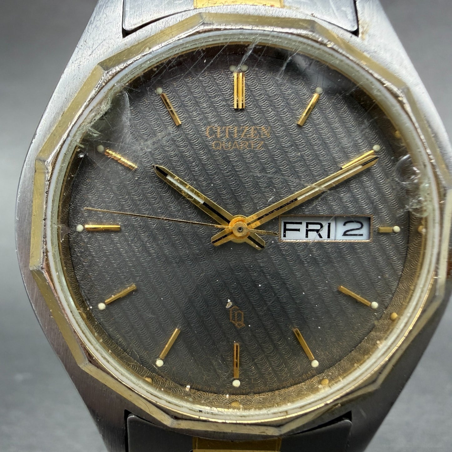 Citizen CQ Watch Men 36mm Gray Dial Two Tone Daydate Round 6100-S18655 New battA1