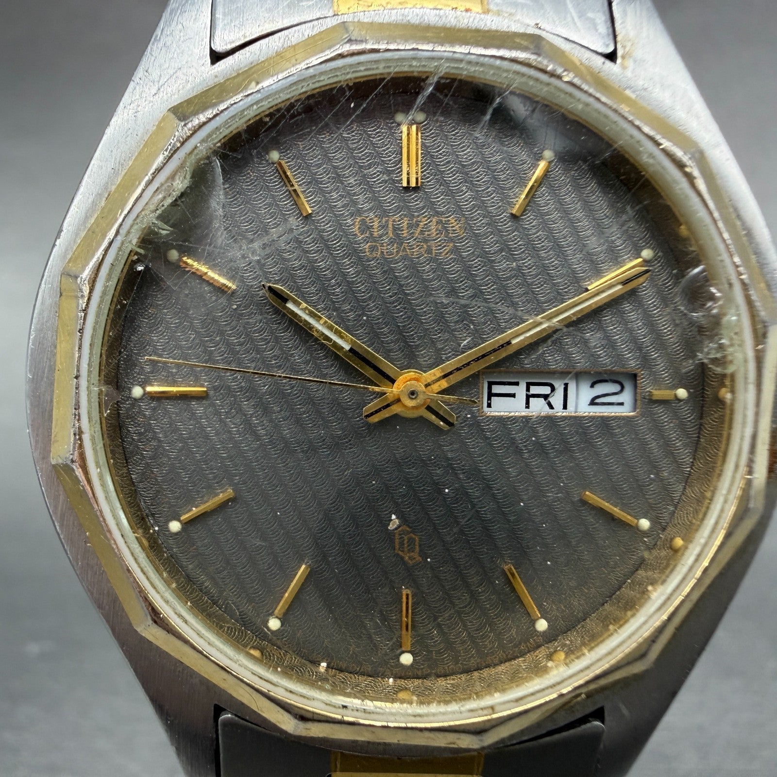 Citizen CQ Watch Men 36mm Gray Dial Two Tone Daydate Round 6100-S18655 New battA1