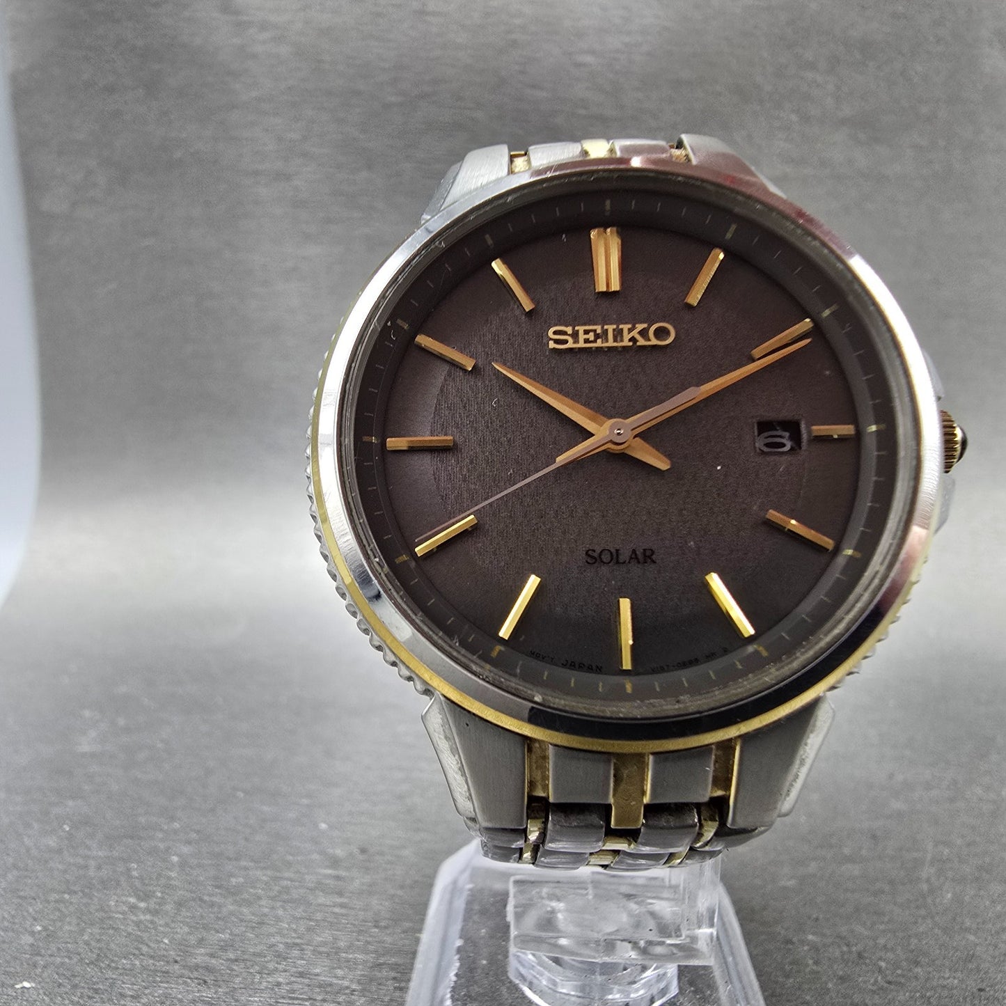 Seiko Solar Watch Men 40mm Black Dial Two Tone Date Round V157-0CY0 Runs5