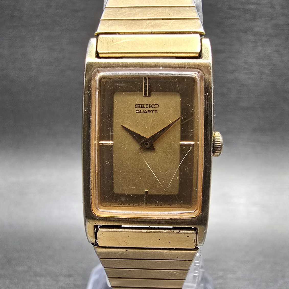 Seiko Tank Watch Women 17mm Gold Dial Gold Tone Rectangle 2C20-5830 New Battery0