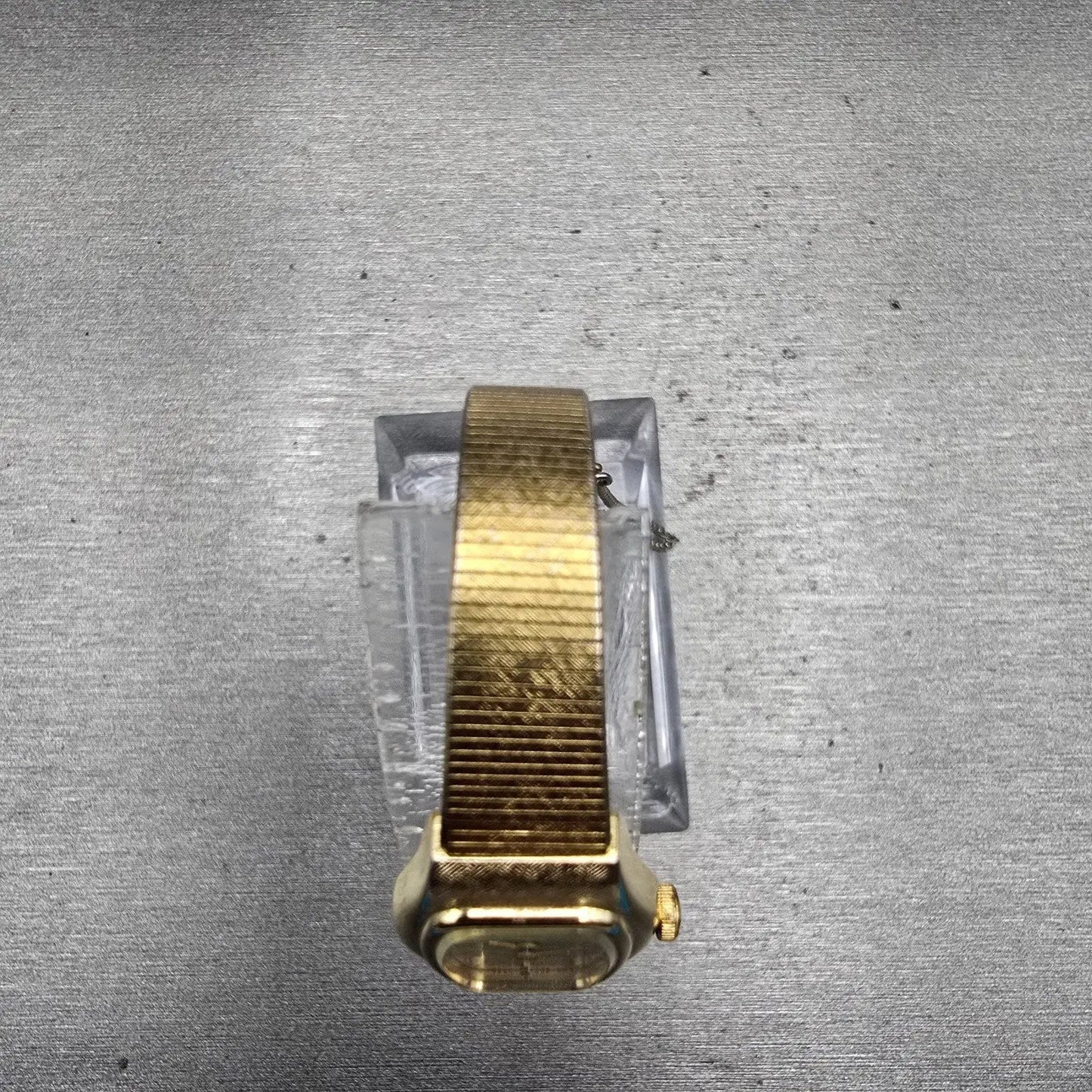 Citizen CQ Watch Women 16mm Gold Dial Gold Tone Oval 3220-S16881 New Battery VTG4