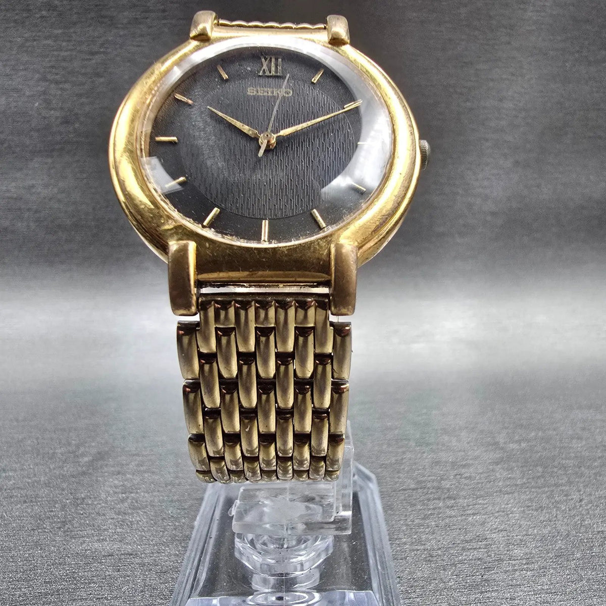 Seiko Watch Men 34mm Gray Dial Gold Tone Round V701-1760 New Battery Vintage5