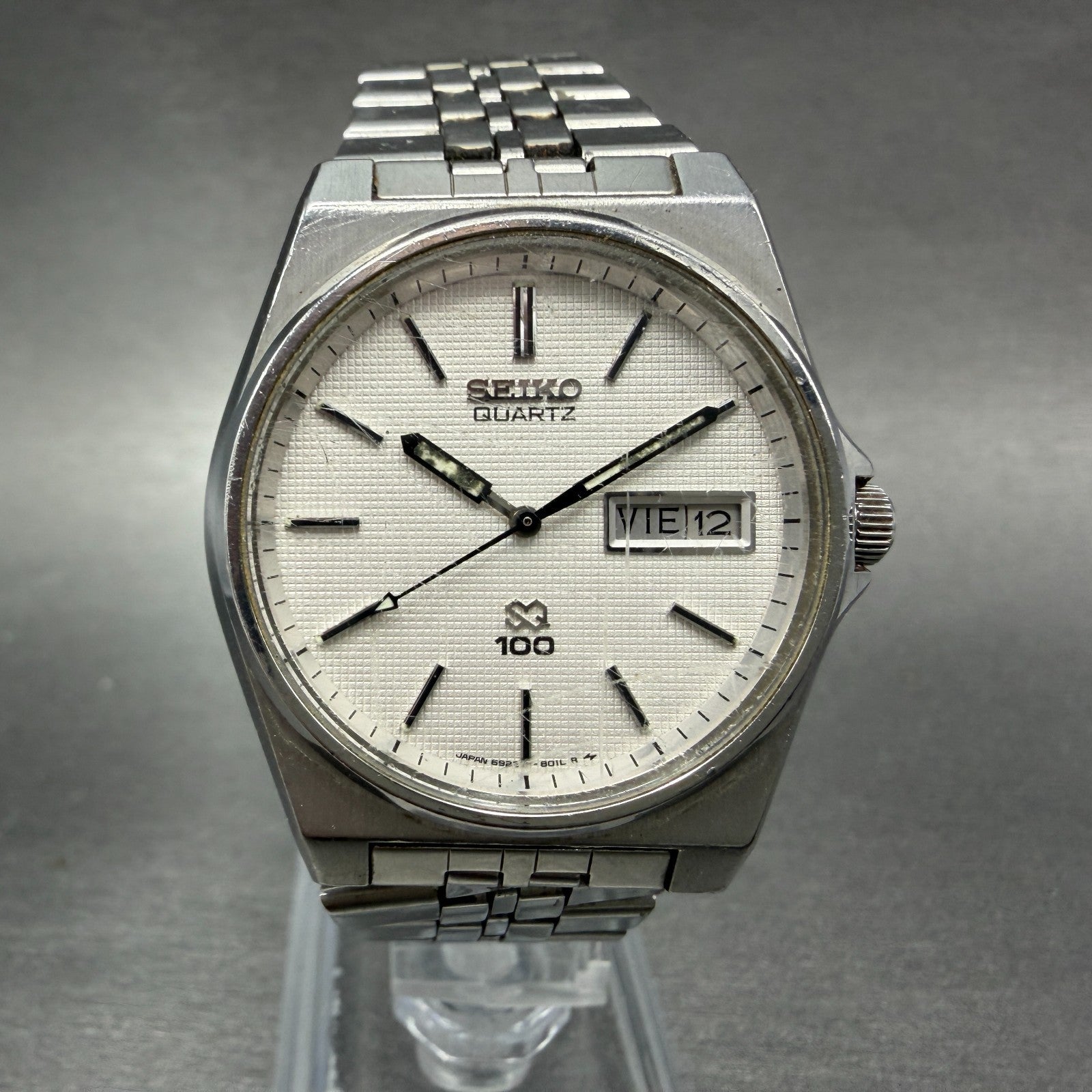 Seiko SQ 100 Watch Men 34mm White Dial Silver Tone READ Daydate 6923-8019 NewBat0