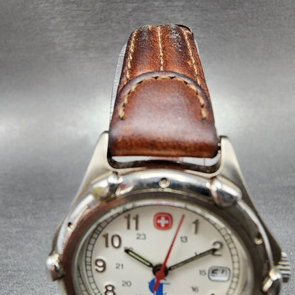 Wenger SAK Design Watch Women 29mm White Dial Silver Tone Date Round New Battery