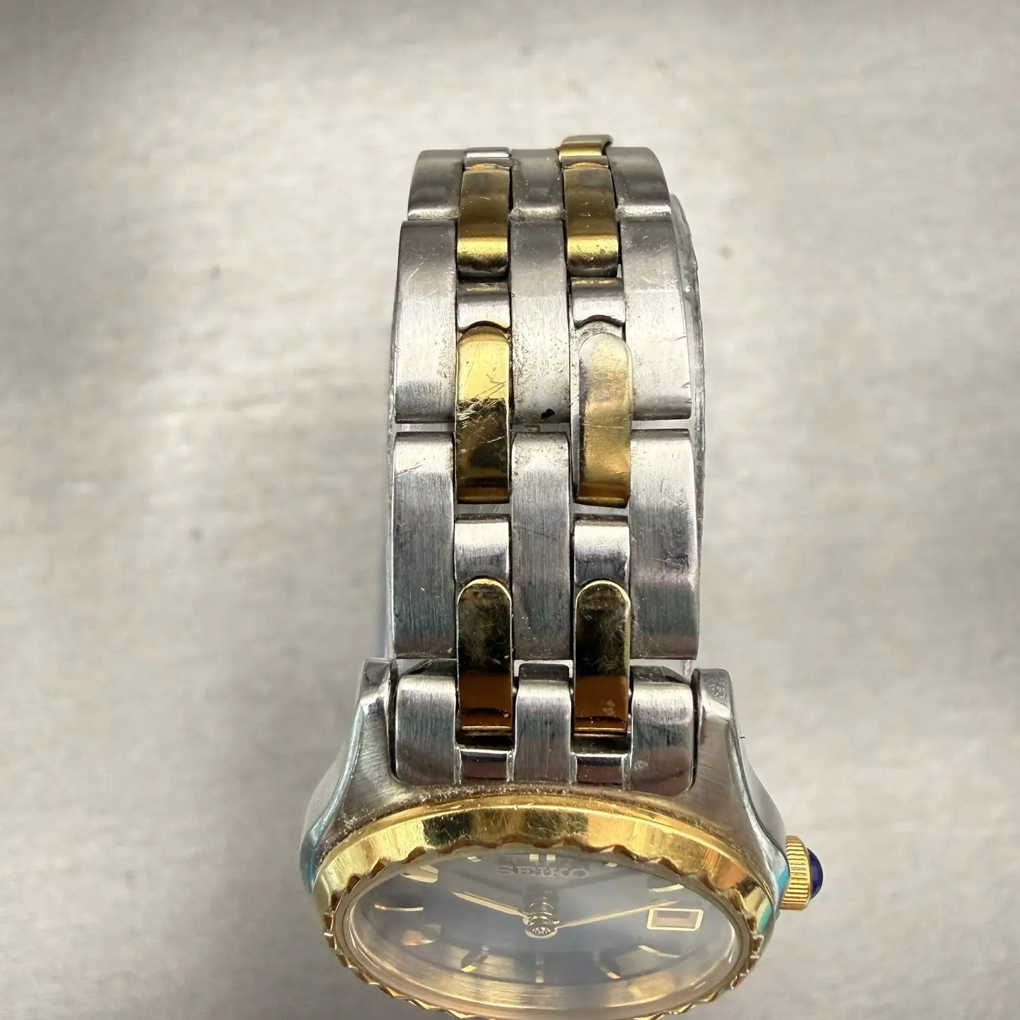 Seiko Watch Women 25mm Blue Dial Two Tone Date Round V789-0340 New Battery VTG4