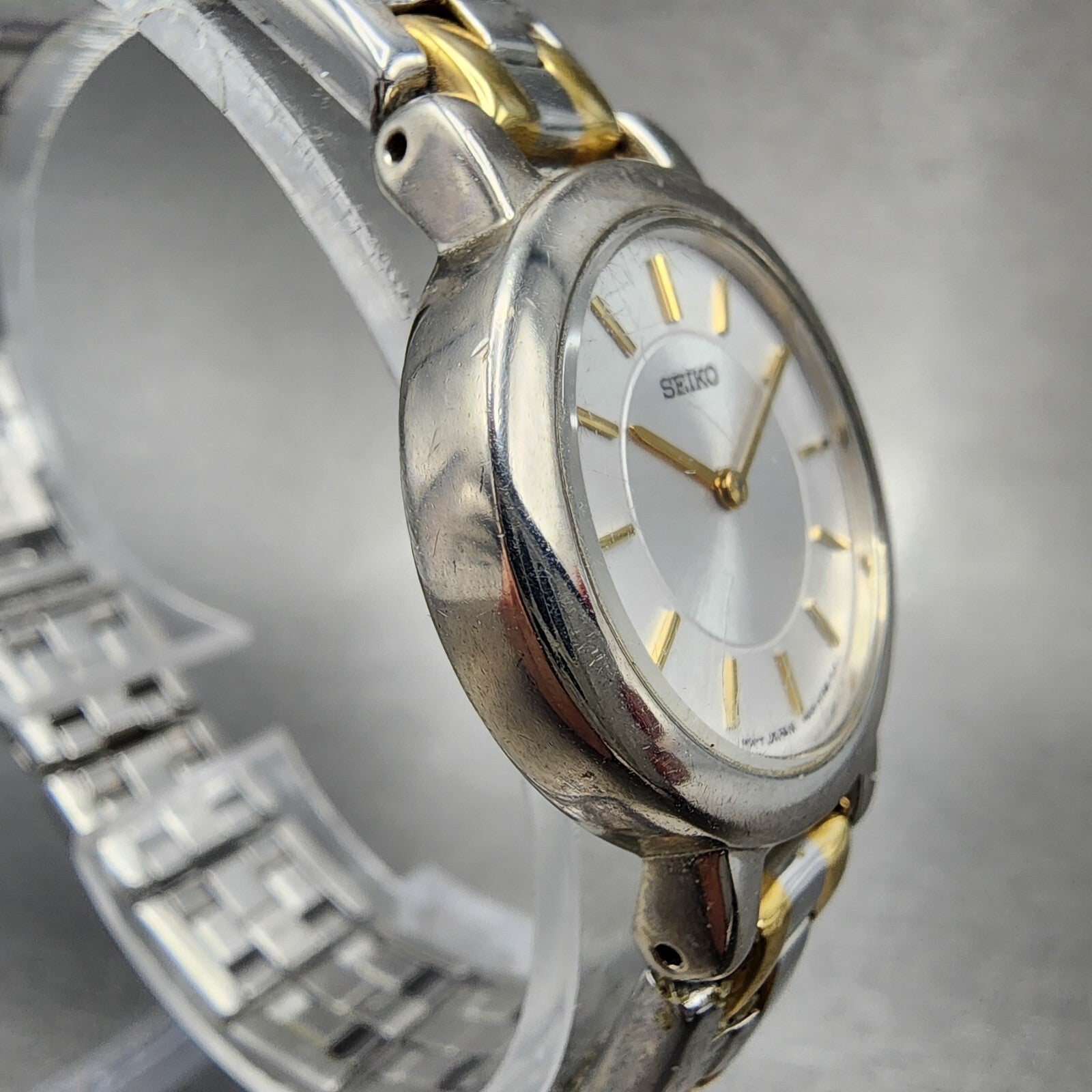 Seiko Watch Women 24mm White Dial Two Tone Round 1N001E19 New Battery3