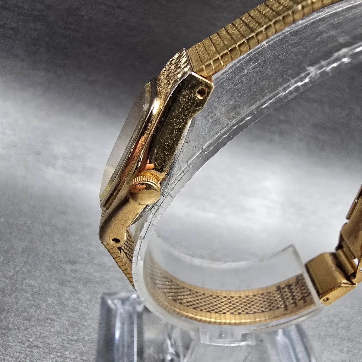 Citizen CQ Watch Women 16mm Champagne Dial Gold Tone 3220-899148 New Battery JP2