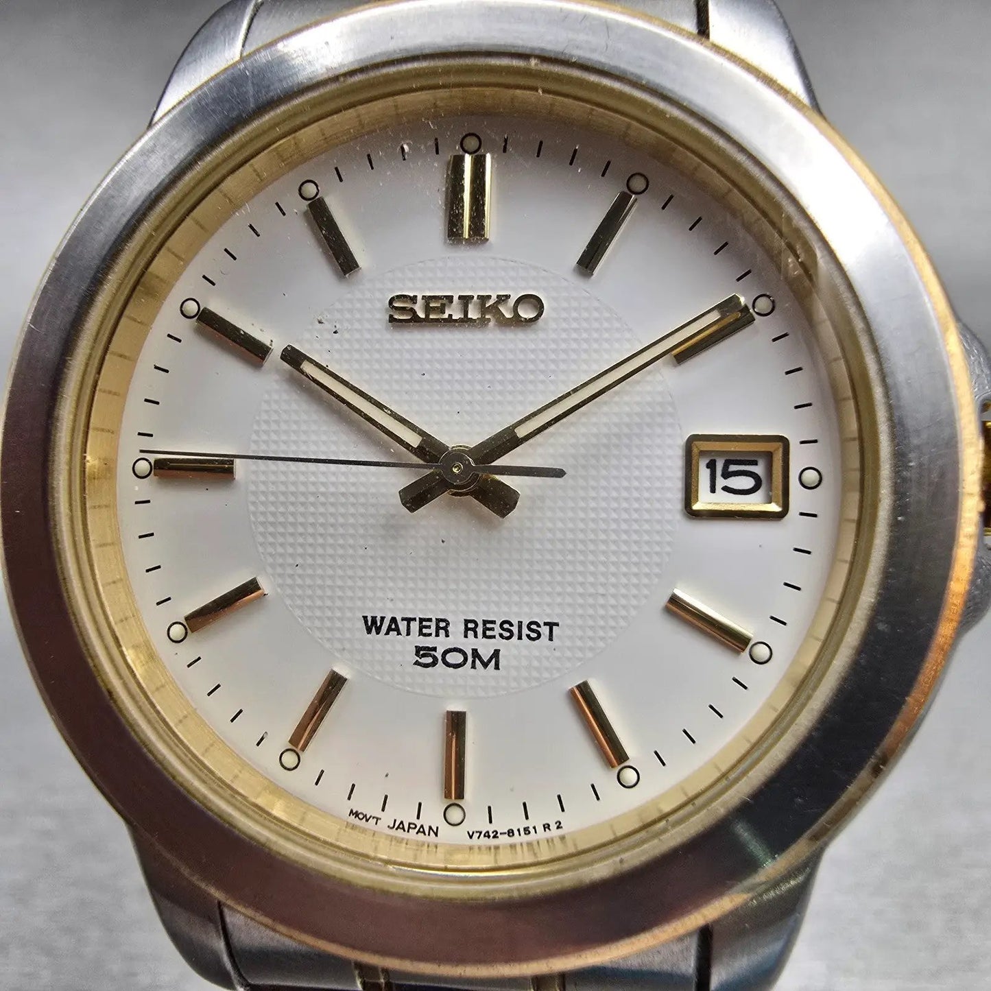 Seiko Watch Men 38mm White Dial Two Tone Date Round V742-6119 New Battery VTG1