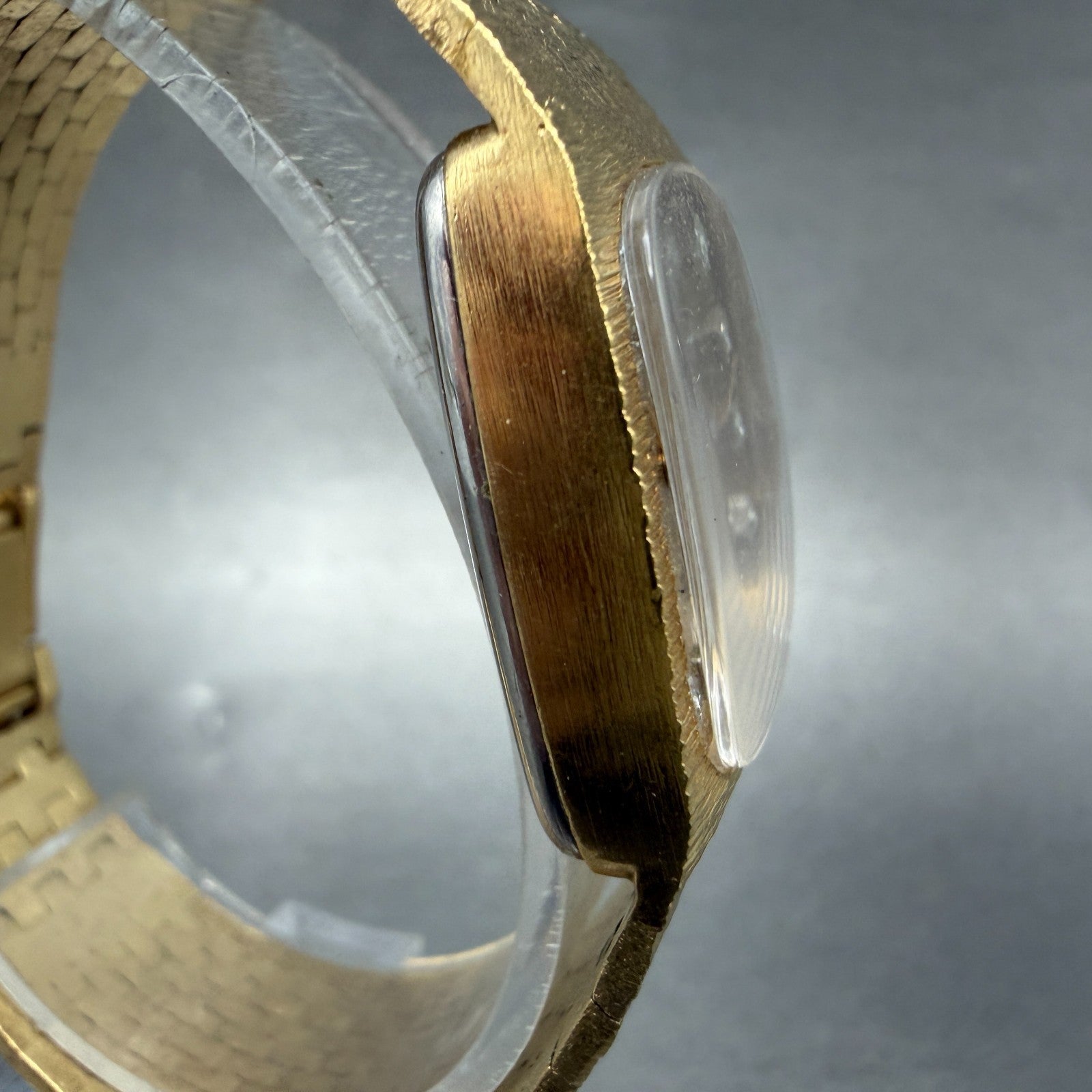 Wittnauer Watch Women 24mm Gold Dial Gold Tone Oval Diamond Markers New Battery3