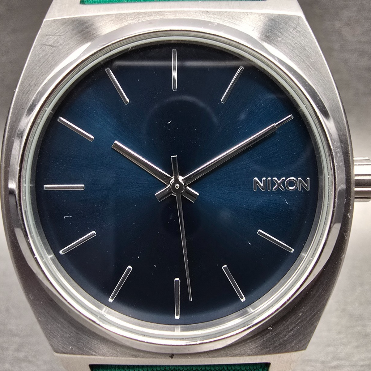 Nixon The Time Teller Watch Men 37mm Blue Dial Silver Tone Round New Battery1