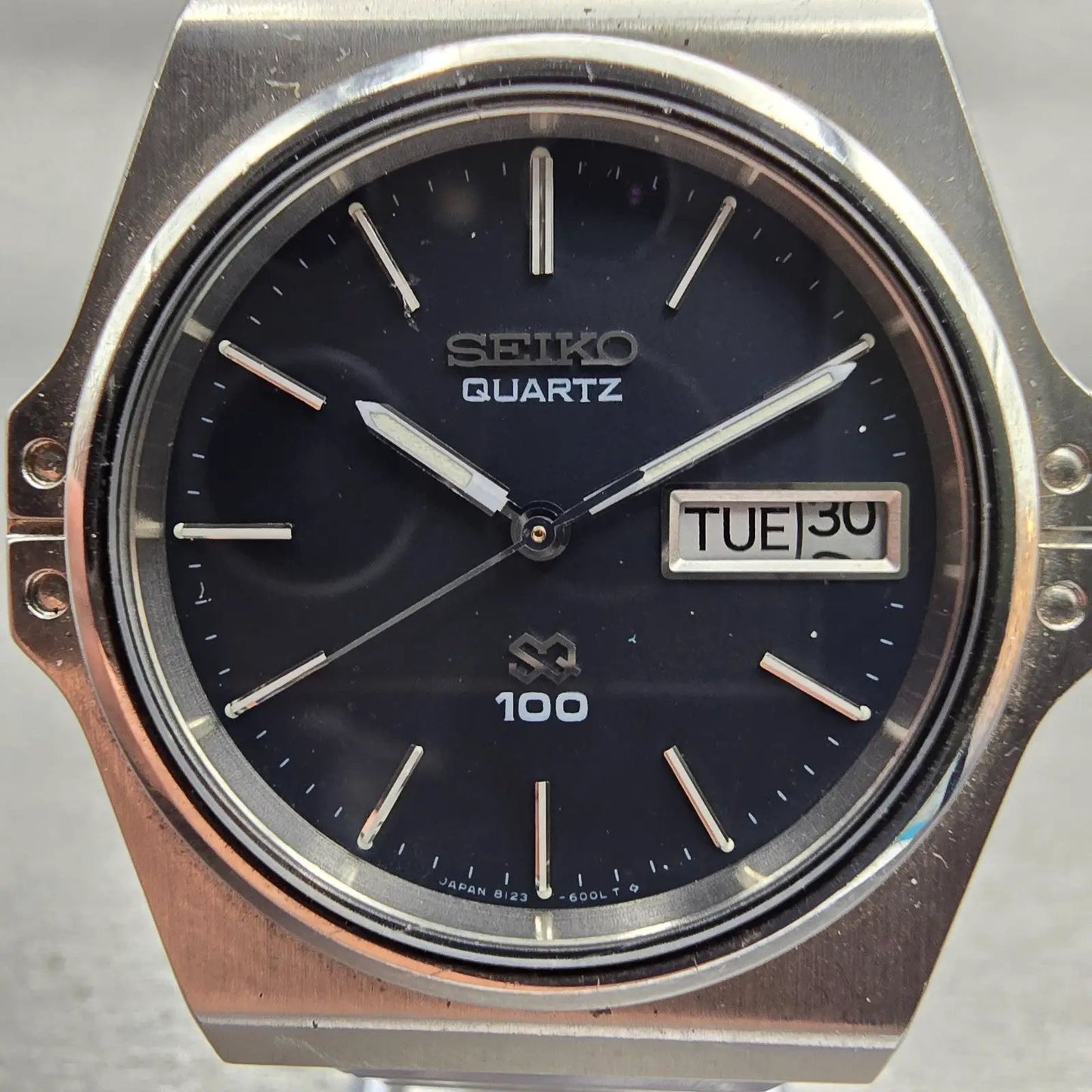Seiko SQ Watch Men 37mm Black Dial Silver Tone Daydate 8123-6009 New Battery VTG1