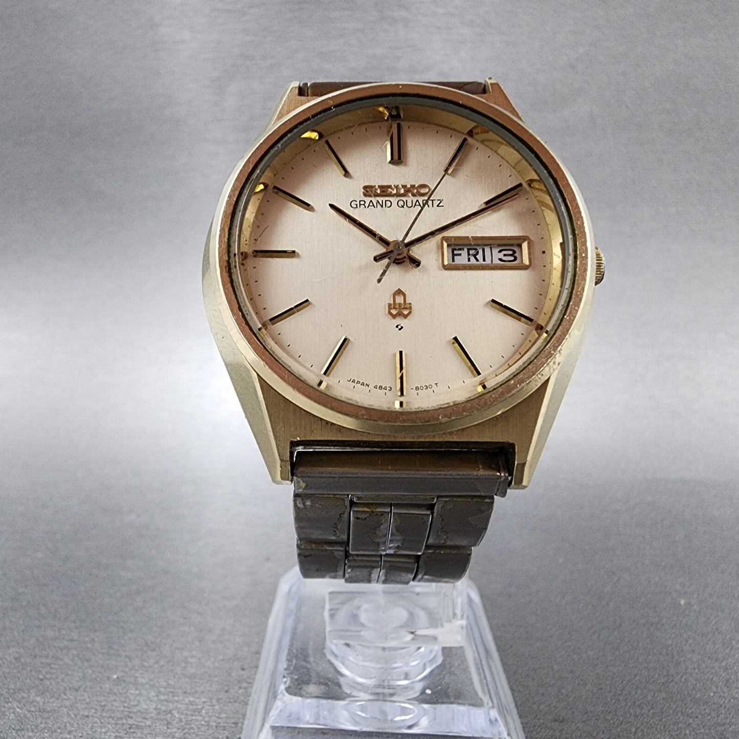 Seiko Grand Quartz Watch Men 38mm Champagne Dial Gold Tone Daydate New Bat