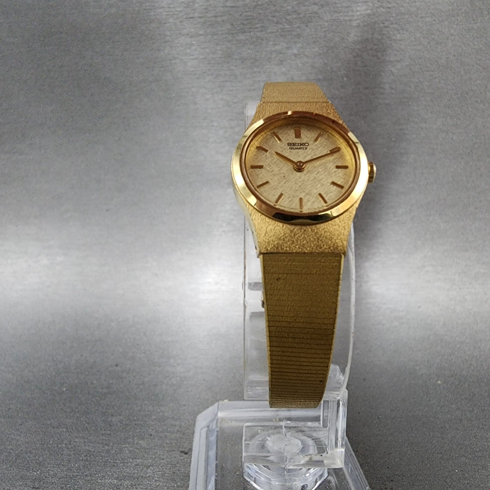 Seiko Watch Women 18mm Champagne Dial Gold Tone Round 4n000669 New Battery5